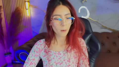 Mia online show from October 29, 2:30 pm