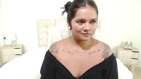 Mia  online show from October 11, 3:44 am