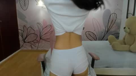 Mia Vanucci online show from February 25, 7:20 am