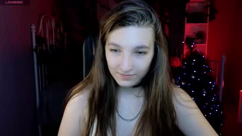 Mia online show from December 21, 10:21 am