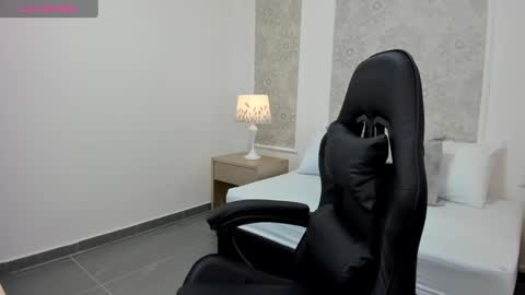 Snapshot of miaa_colee chatting on September 9, 7:47 pm M I A online show from September 9, 7:47 pm