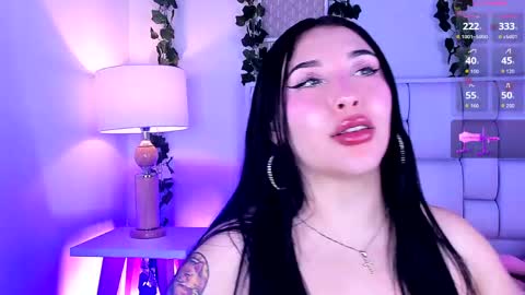 Mia online show from May 31, 6:09 pm