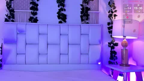 Mia online show from March 29, 11:34 am