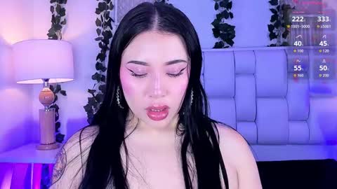 Mia online show from March 19, 11:48 am