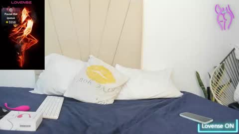 Mia  online show from October 8, 12:22 pm