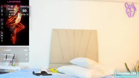 Mia  online show from September 29, 1:43 pm