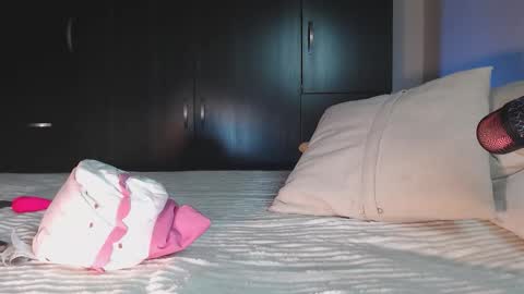 Mia  online show from September 11, 10:44 pm