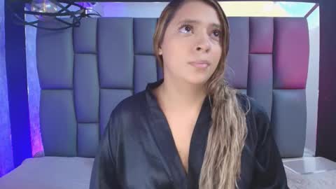 Snapshot of miaabrown__ chatting on September 18, 12:09 pm Mia online show from September 18, 12:09 pm