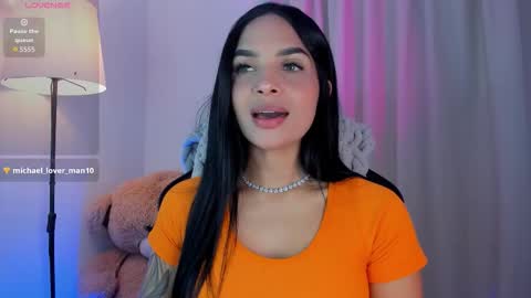 Mia online show from November 5, 1:07 am