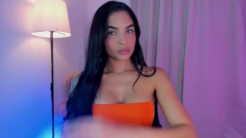 Mia online show from October 22, 10:00 pm