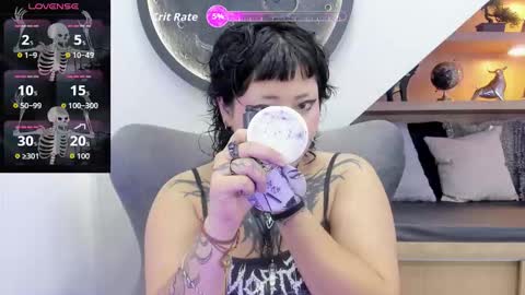Mia online show from March 26, 1:05 pm