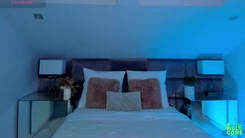 Mia online show from November 14, 8:22 pm