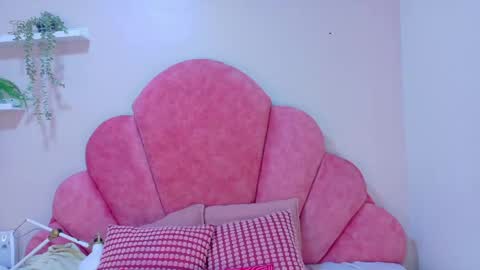 miaanderson__ online show from May 23, 12:12 pm