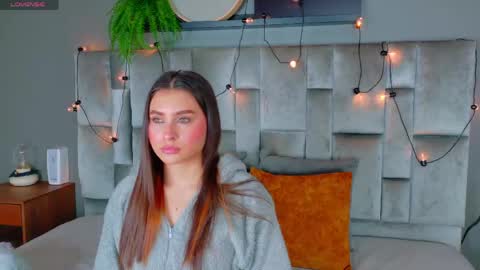 miaanderson__ online show from May 18, 12:55 pm