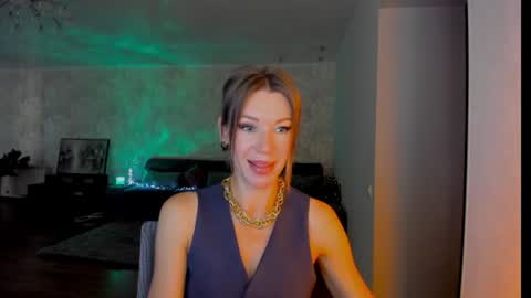 Mia online show from June 23, 4:31 am