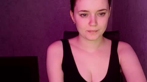 miabrowwn online show from February 22, 8:53 pm