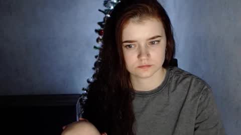 miabrowwn online show from December 20, 9:28 pm