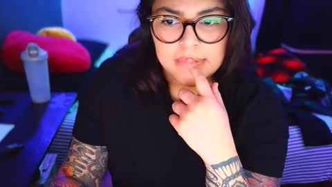 Mia online show from April 1, 2:23 am