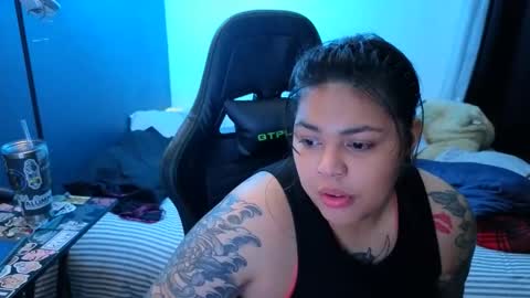 Mia online show from May 17, 2:10 am