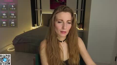 Mia online show from September 14, 7:54 am
