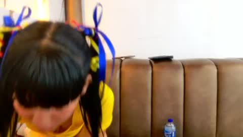 miacortes_ online show from June 17, 9:20 pm