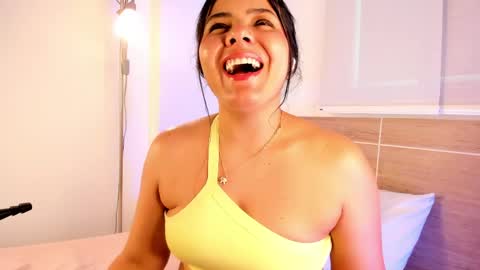 IG Yojanagomez  online show from May 6, 2:45 pm