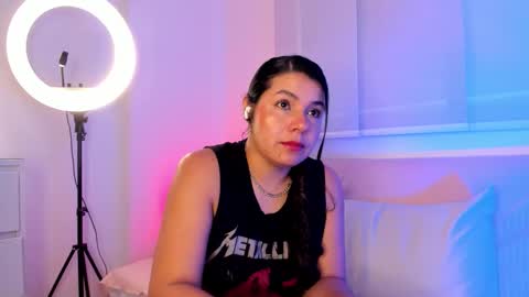 IG Yojanagomez  online show from February 20, 12:07 pm