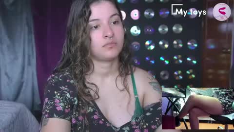 Mia online show from April 11, 4:22 pm