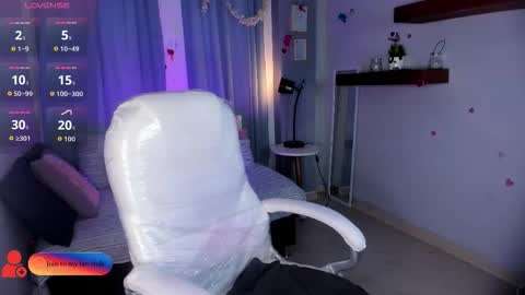 Mia online show from October 29, 2:02 am