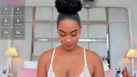 Call me Mia online show from November 17, 8:33 pm