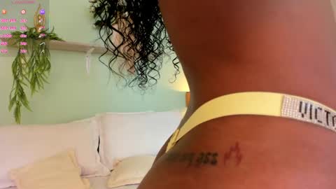 Call me Mia online show from May 6, 9:43 pm