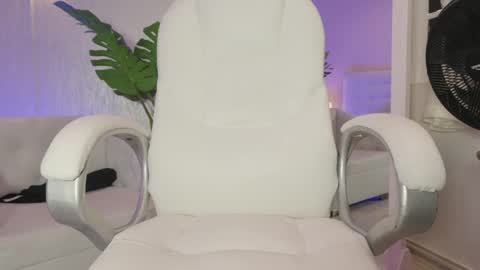 Mia Gomez online show from November 28, 3:08 pm