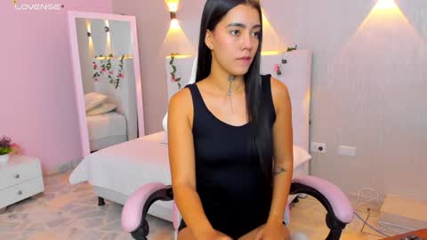 Mia Gomez online show from February 6, 2:37 pm