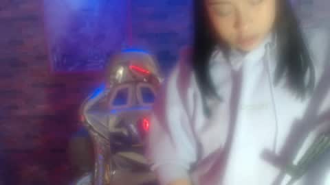 Snapshot of miah_b chatting on February 26, 3:14 am miah online show from February 26, 3:14 am