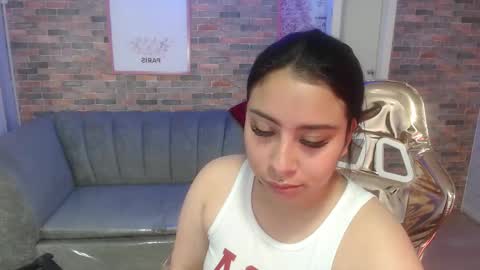 Snapshot of miah_b chatting on March 7, 3:08 am miah online show from March 7, 3:08 am