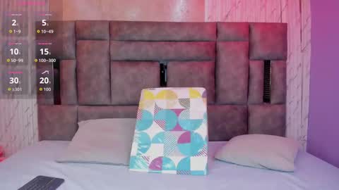 MIAH PALACIO online show from September 29, 4:33 am