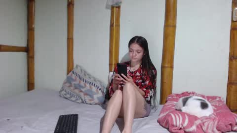 Snapshot of miahells chatting on February 27, 7:04 pm Mia Sam online show from February 27, 7:04 pm
