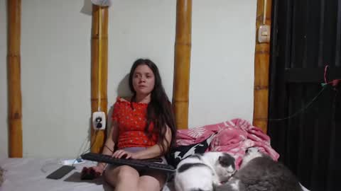 Snapshot of miahells chatting on February 25, 11:59 pm Mia Sam online show from February 25, 11:59 pm
