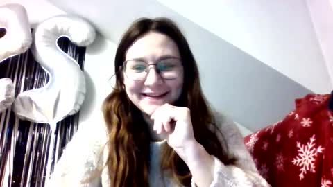 Mia online show from February 20, 8:44 pm