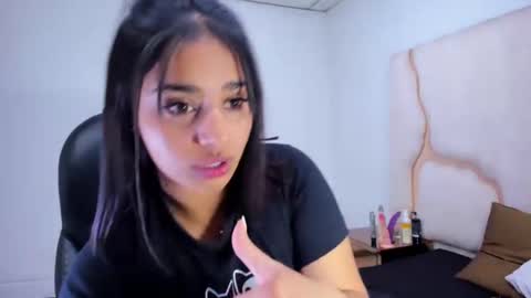 miahsex69 online show from October 18, 4:05 am