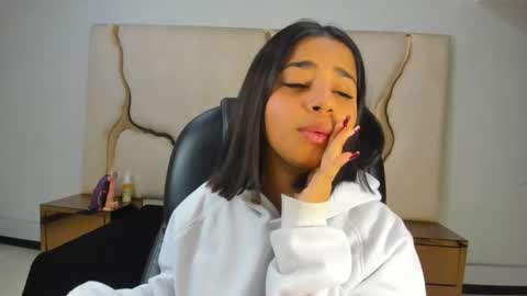 miahsex69 online show from September 15, 3:08 am