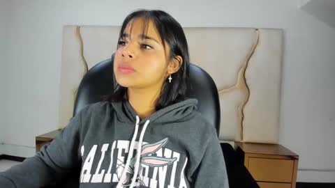 miahsex69 online show from September 25, 4:41 am