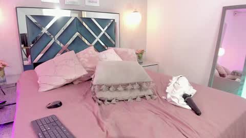 Snapshot of miakhalifa_7 chatting on February 27, 2:43 pm Mia Khalifa online show from February 27, 2:43 pm