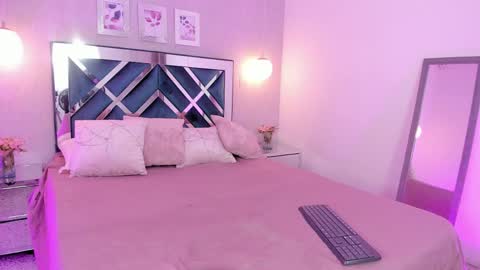 Snapshot of miakhalifa_7 chatting on March 10, 11:34 am Mia Khalifa online show from March 10, 11:34 am