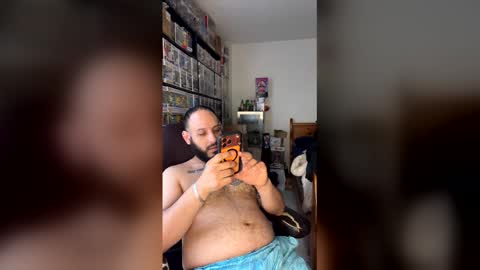 Mark online show from April 10, 2:00 pm