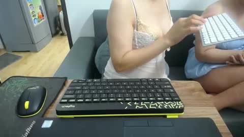 Mia online show from October 13, 4:03 am