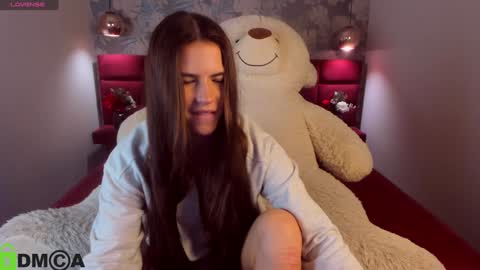Mia online show from January 12, 8:36 am