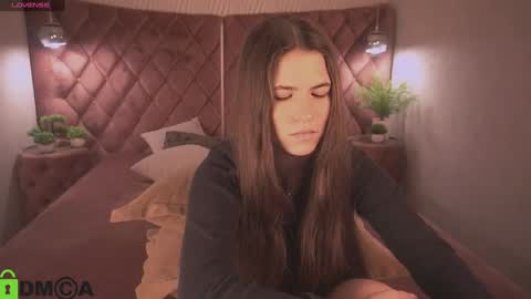 Mia online show from January 26, 9:29 am