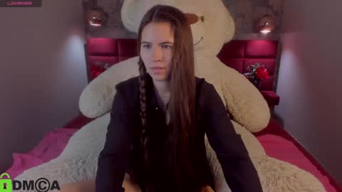 Mia online show from January 23, 7:54 am