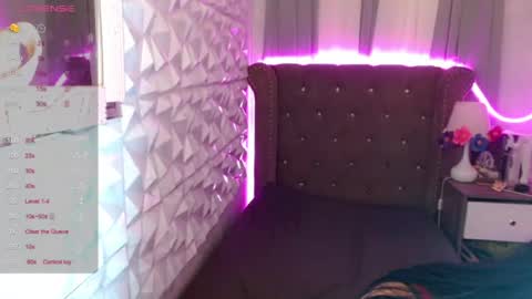 miamalkovax online show from June 29, 4:06 pm